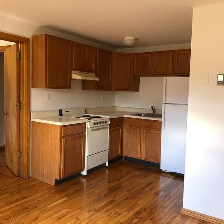 2nd image of 1116 Route 28 APT 1