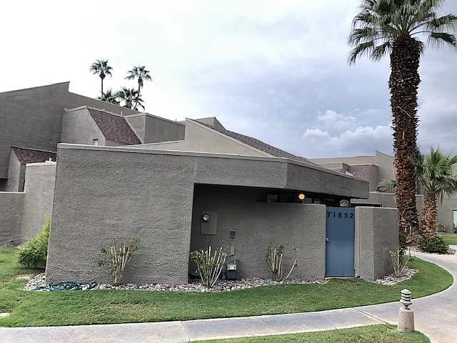 Exterior of back gate and patio!