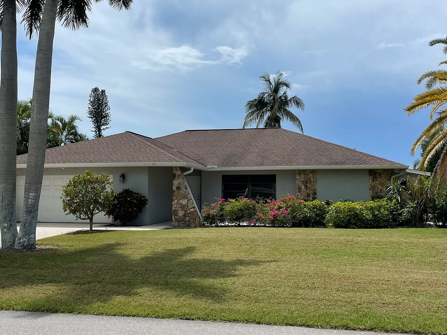 2584 Longboat Dr — Photo 1