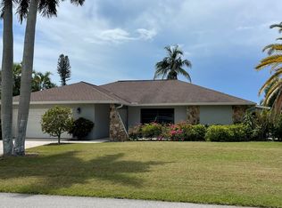 2584 Longboat Dr, Naples, FL 34104