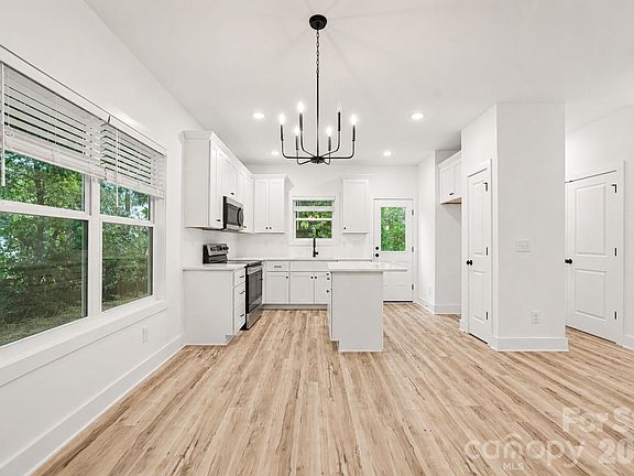 3rd image of 1327 4th St