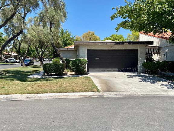 Garage & Driveway