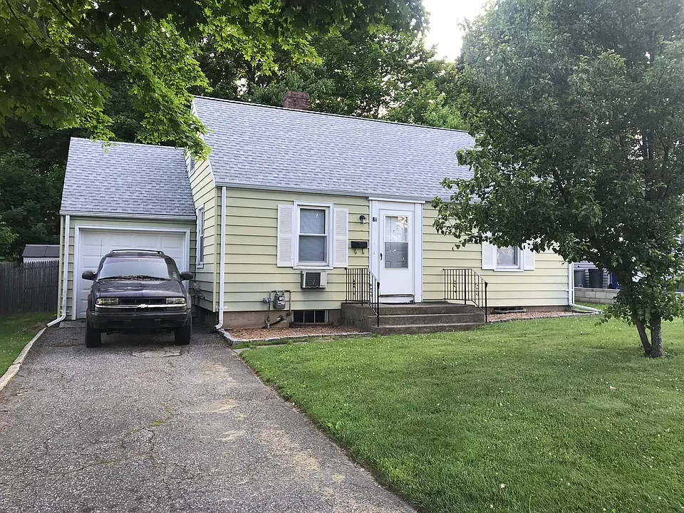 1/2 Clinton Ave