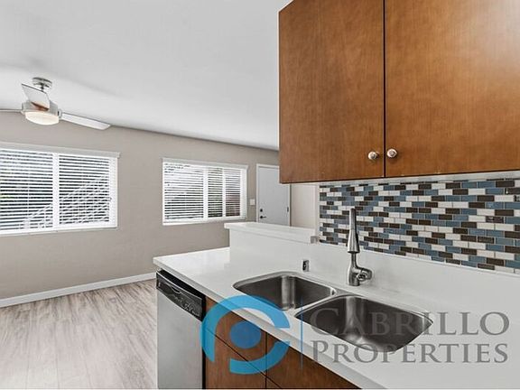 4th image of 4774 Mansfield St APT 3