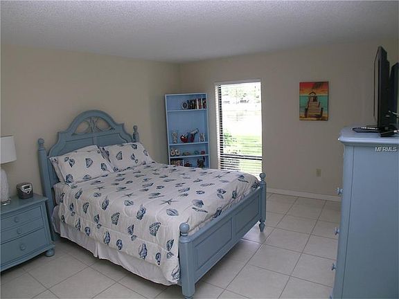 3rd image of 3061 Taywood Mdws #1