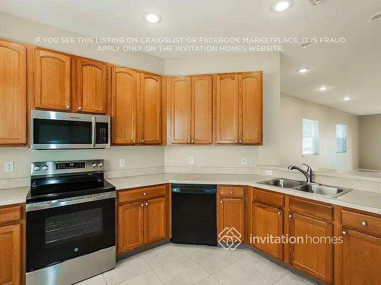 1846 Atlantic Dr — Photo 9