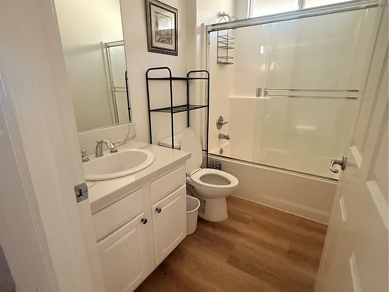 8554 Burnet Ave — Photo 18