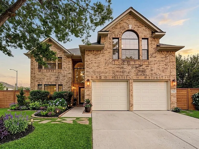 17015 Maricella Cir — Photo 1