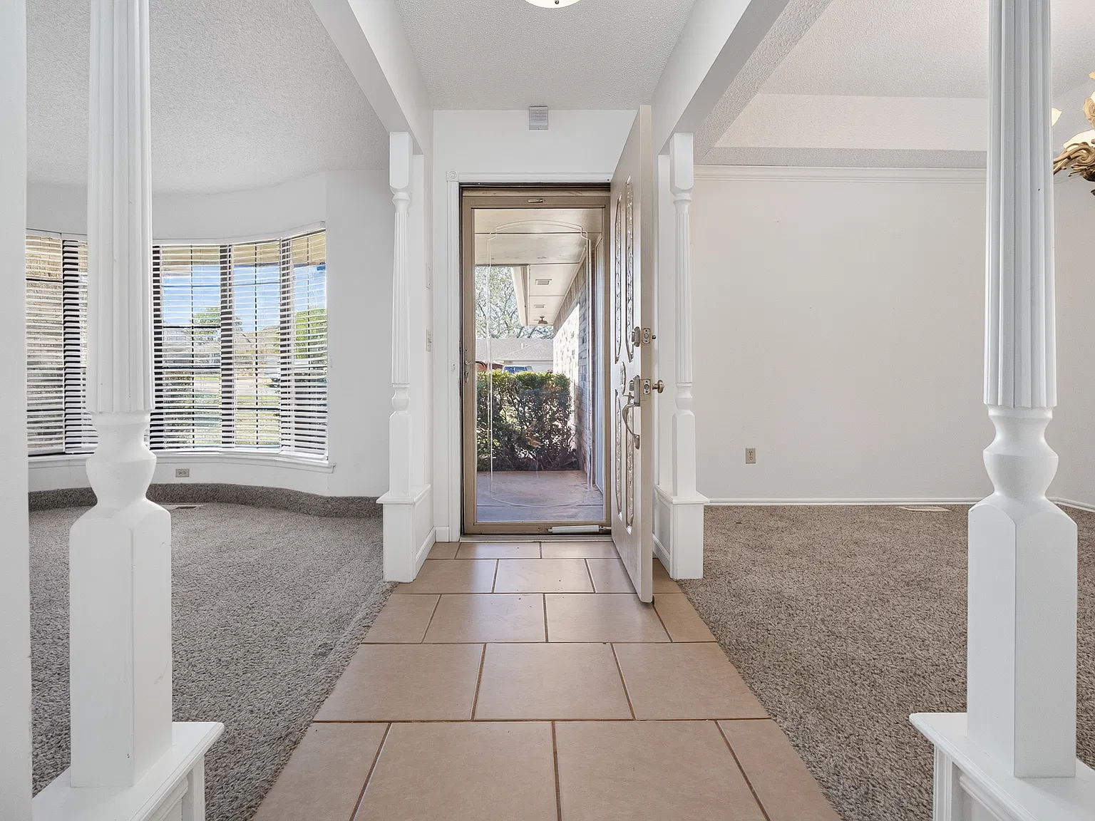 4 bed, 2535 sqft, $2,150 — Photo 2