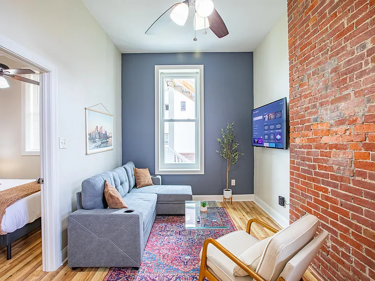 262 S Winebiddle St #4 — Photo 5