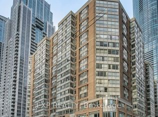 717 Bay St #1910, Toronto, ON