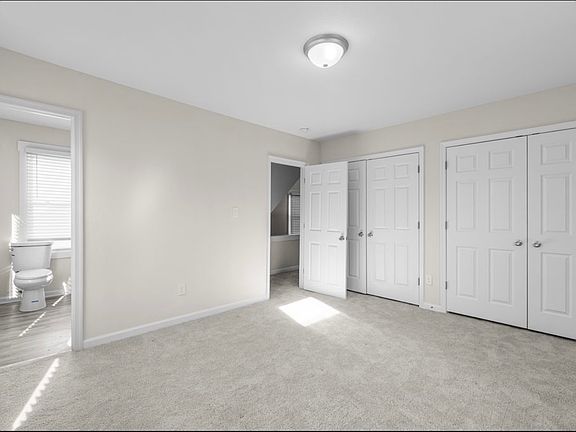 4th image of 1409 Jackson Ave