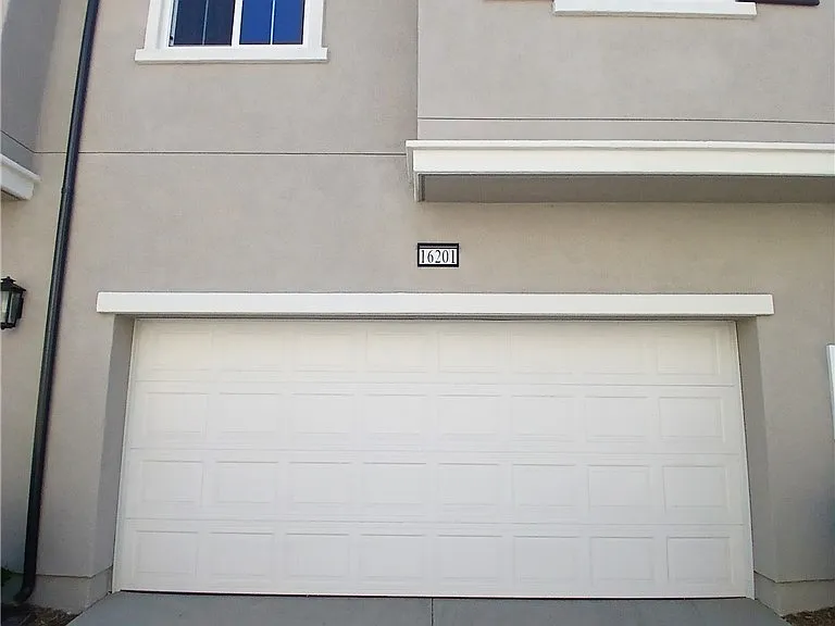 16201 Plumeria Ln — Photo 23