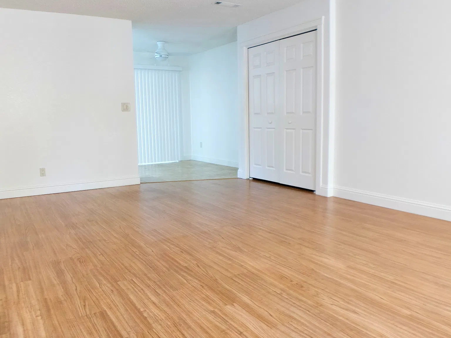 2 bed, 900 sqft, $1,350 — Photo 2