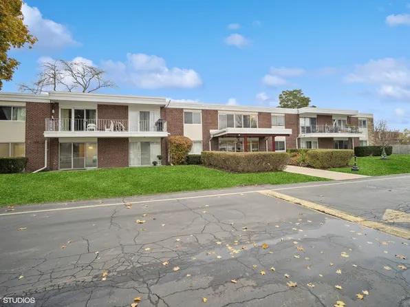 100 Deborah Ln APT A28, Wheeling, IL 60090