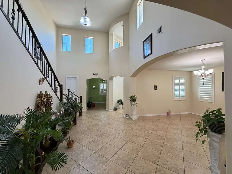 2595 E Ebony Dr — Photo 5