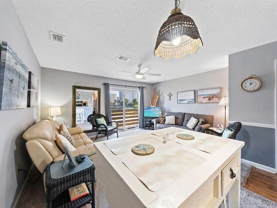 344 E Beach Blvd #ID1372029P