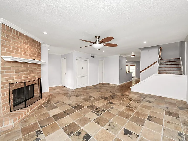 2588 Bering Dr — Photo 5
