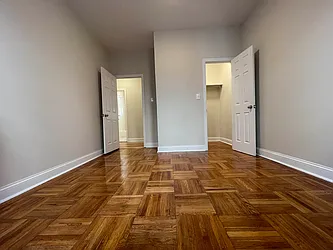 Rented by Hillel Realty Group