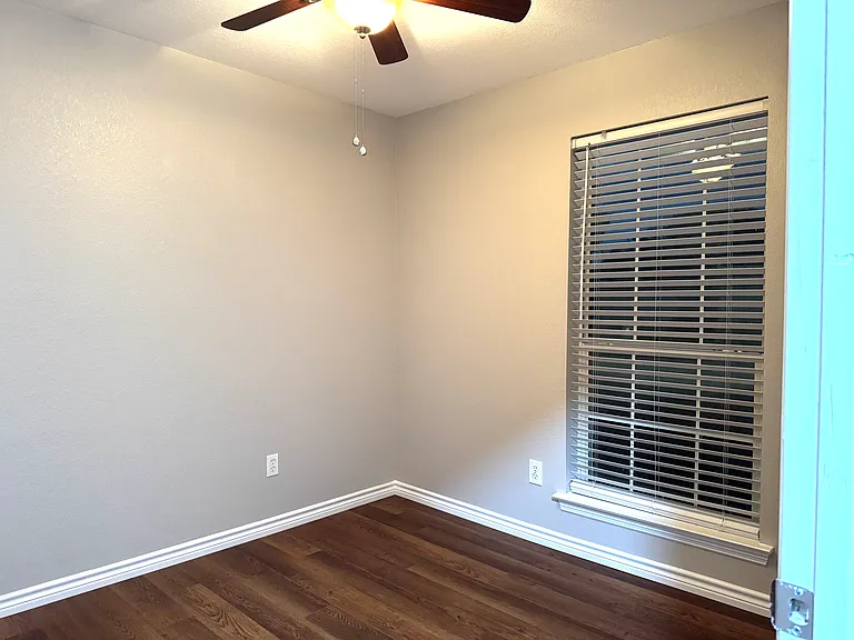 24127 Bar Kay Ln — Photo 16