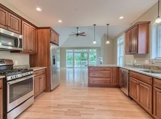 51 Front Nine Dr, Haverhill, MA 01832
