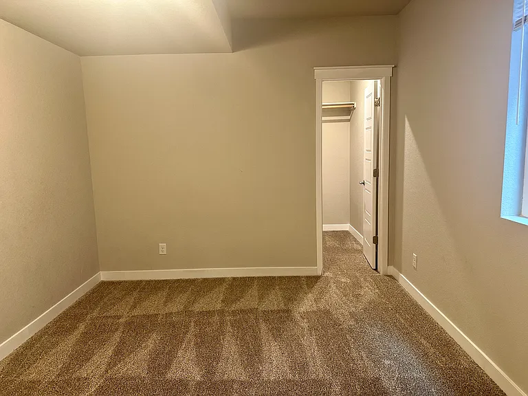 9402 E 58th Pl — Photo 16