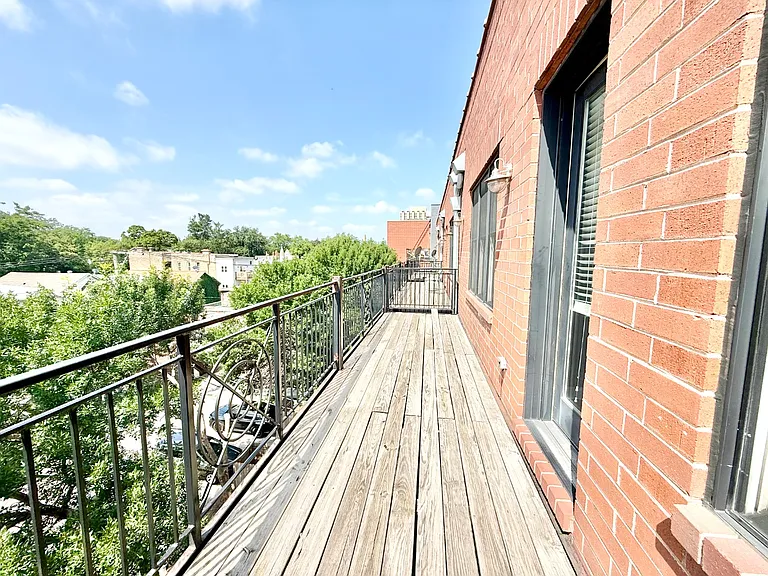 2027 W Division St #4 — Photo 19