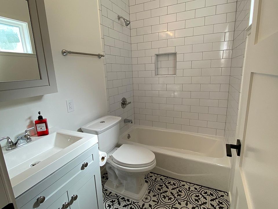 1st image of 3722 Page St #A