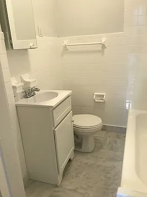 Rented by Waverly Realty Associates | media 20