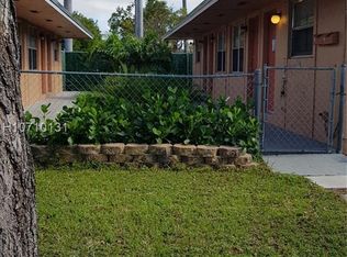 220 SW 9th St #2, Hallandale Beach, FL 33009