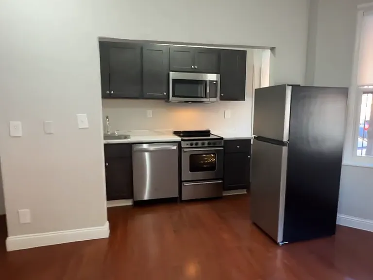 73 S Huntington Ave #2U — Photo 3