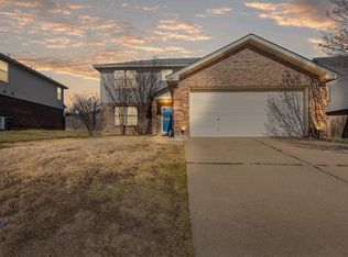 409 Centennial Pl, Crowley, TX 76036