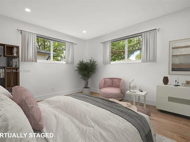 5421 Buchanan St — Photo 31