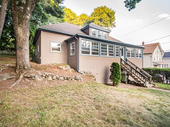 36 Grove St, Spencer, MA 01562