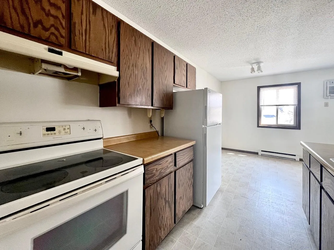 213 S Main St — Photo 2