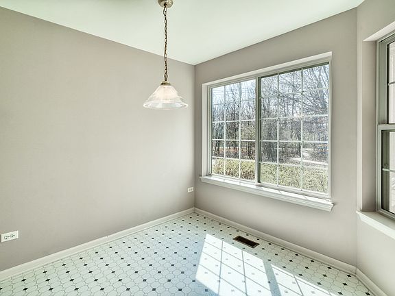 4th image of 2798 Packford Ln #2798