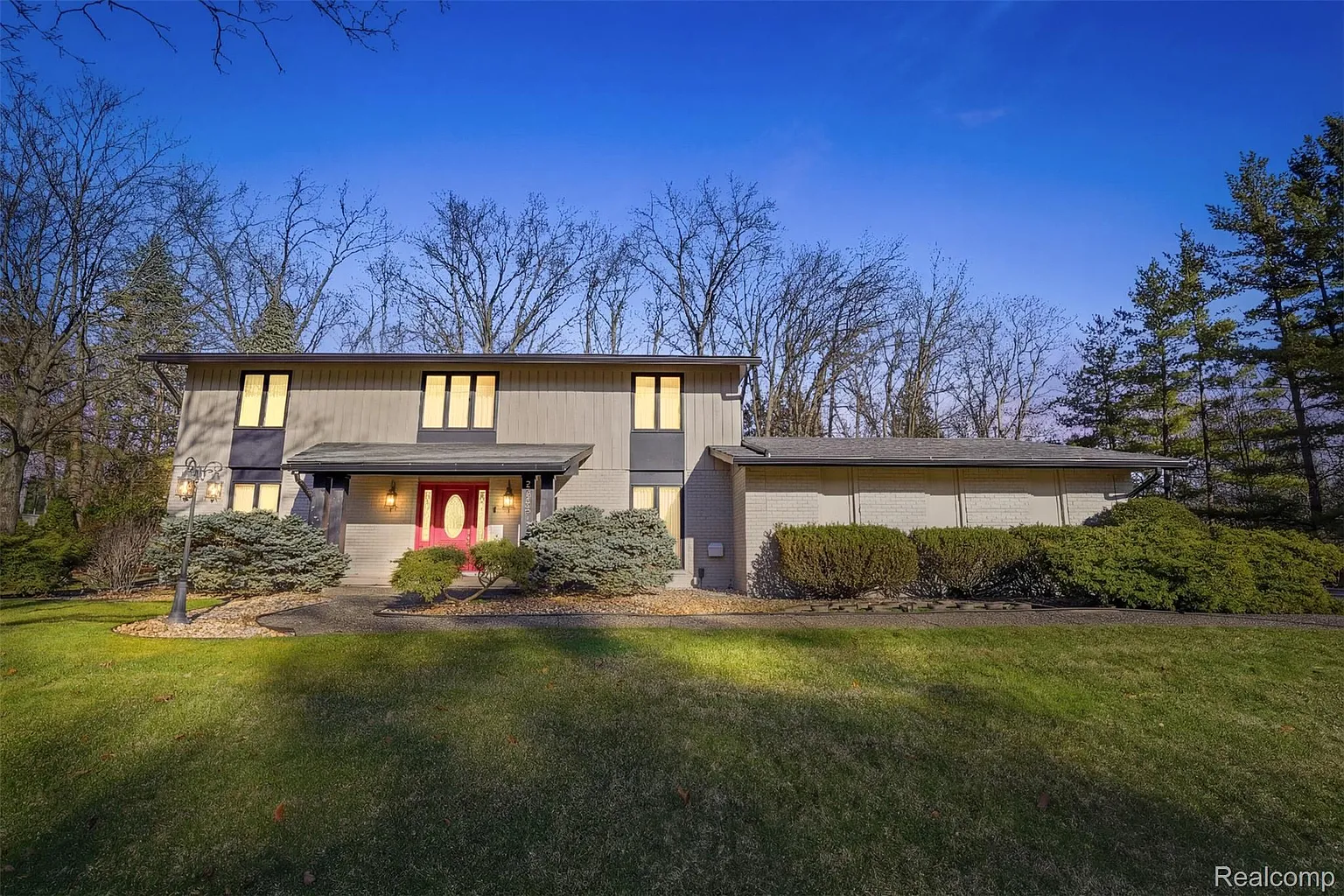 32322 Scenic Ln photo 1