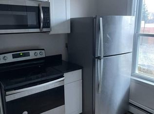 1350 Elmwood Ave #2F, Cranston, RI 02910