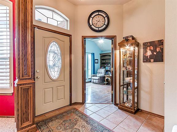 5th image of 1609 Monterey Pl