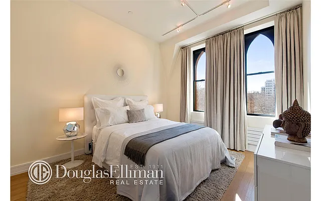 Sold by Douglas Elliman | media 32