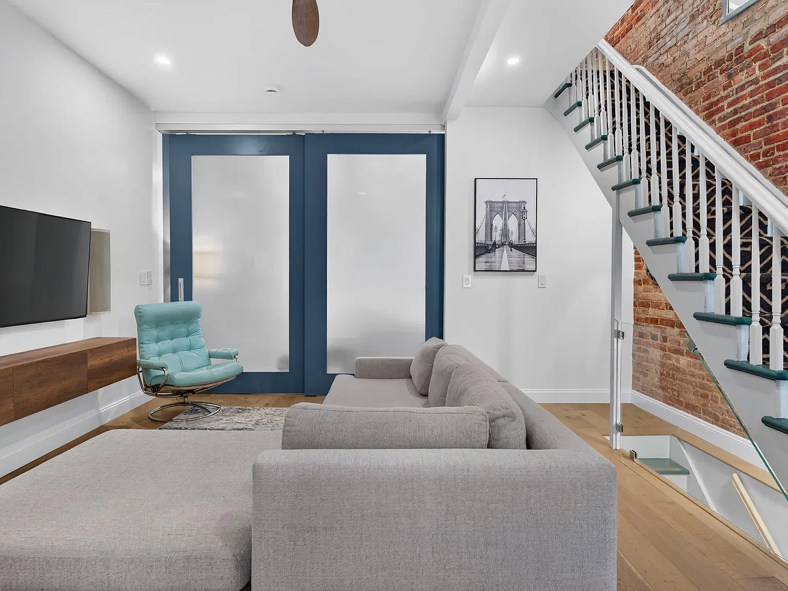 1076 Lafayette Avenue — Photo 3