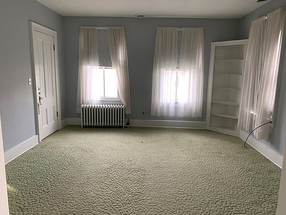 5th image of 223 Main St #202