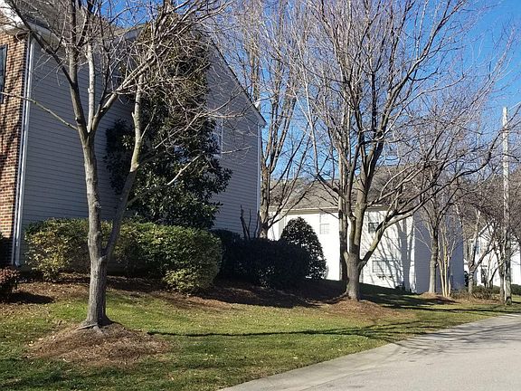 2nd image of 5300 Corinthian Way