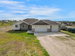 417 Flora Vw, Spring Creek, NV 89815