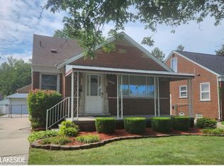 22771 Courtland Ave, Eastpointe, MI 48021