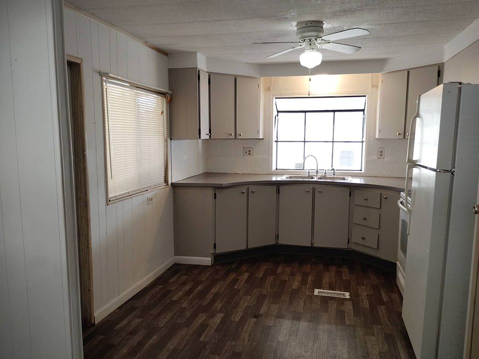 1st image of 334 Robin Ct