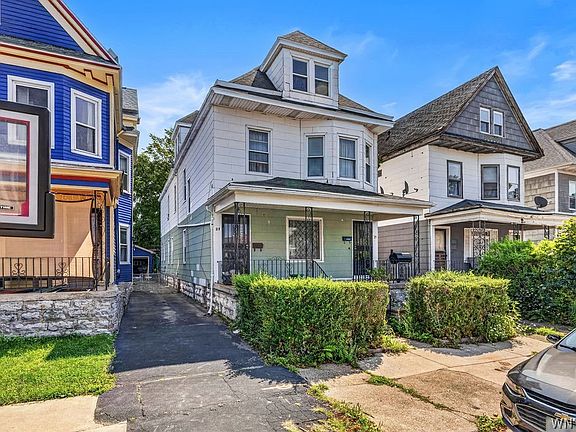 3rd image of 25 Hoyt St