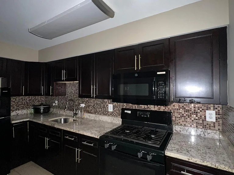 4713 Chestnut St #1-B — Photo 2