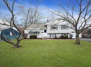 9 Hitchcock Pl, Montclair, NJ 07042