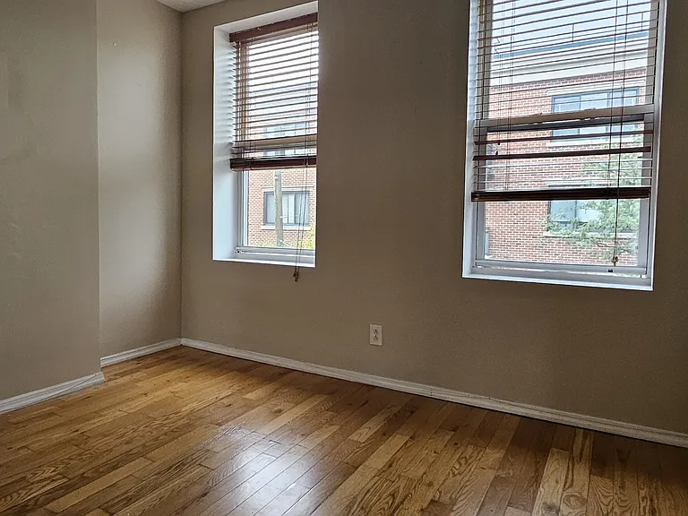 98 Maple St #3A — Photo 12
